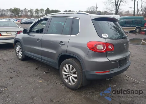 2011 Volkswagen Tiguan Se z USA, uszkodzony, nr VIN WVGAV7AX3BW520151